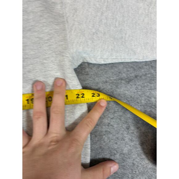 VINTAGE 90s Walt Disney Mickey Disneyland Sweatshirt Mens Large Gray Crew Neck - Picture 2 of 7